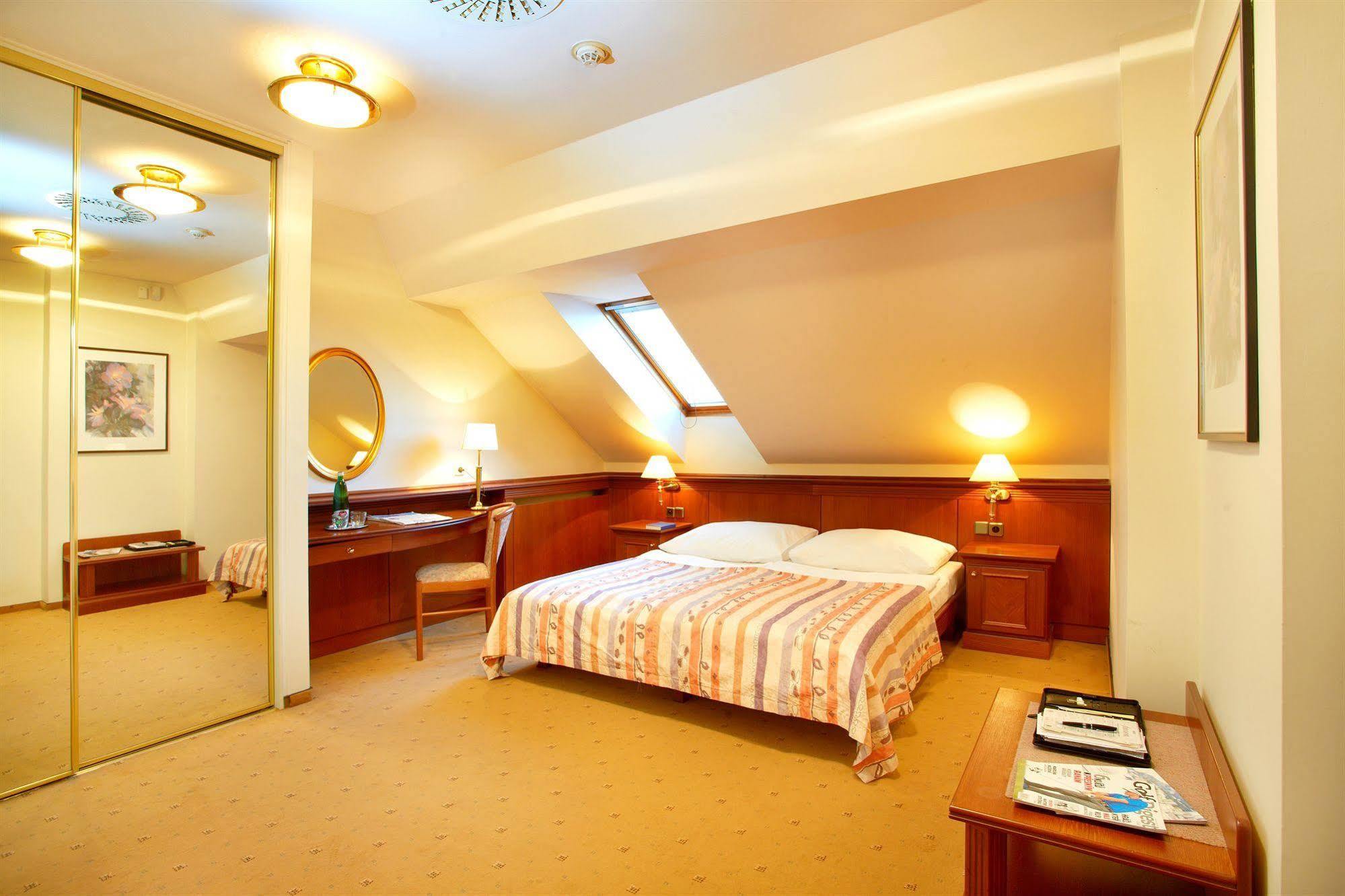 Galerie Royale Hotel Praga Exterior foto